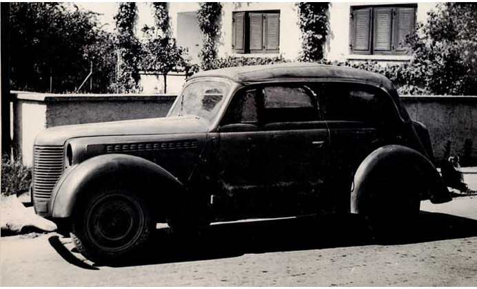 1947 - Ein Taxiunternehmen steht vor der Gründung  Opel Olympia Baujahr 1939 / von 1945-1947 restauriert!