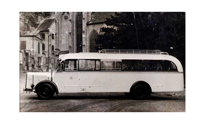 1965 - Bei Werksverkehr und Schülerfahrten gehts auch mit etwas weniger Luxus 1965 - Bei Werksverkehr und Schülerfahrten gehts auch mit etwas weniger Luxus