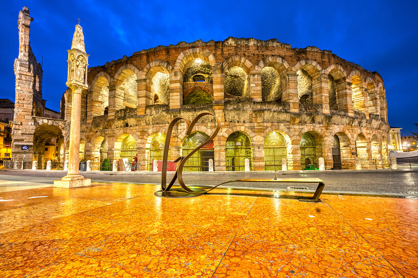 sh_italy_verona_Night picture of the famous Arena klein.jpg