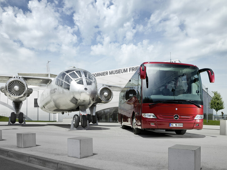 Dornier Museum_Bus_lowres.jpg
