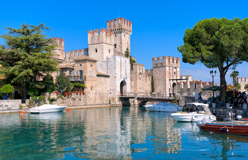 sh_italy gardasee castle sirmione klein.jpg