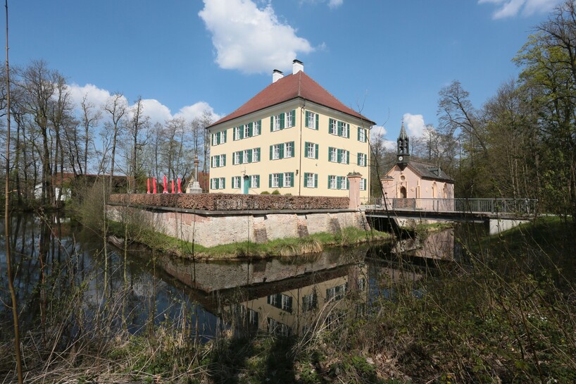 Sisi-Schloss im Frühjahr_c_Erich Echter.jpg