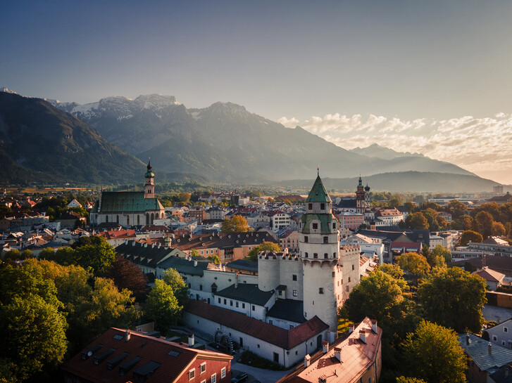 Altstadt Hall in Tirol Sommer Sonnenaufgang ©hall-wattens.at.jpg