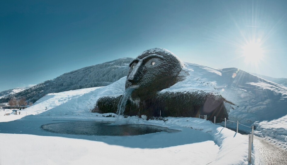 Riese_Winter_1_cSwarovski_Kristallwelten_barbret1_1679044-JPG_srgb.jpg